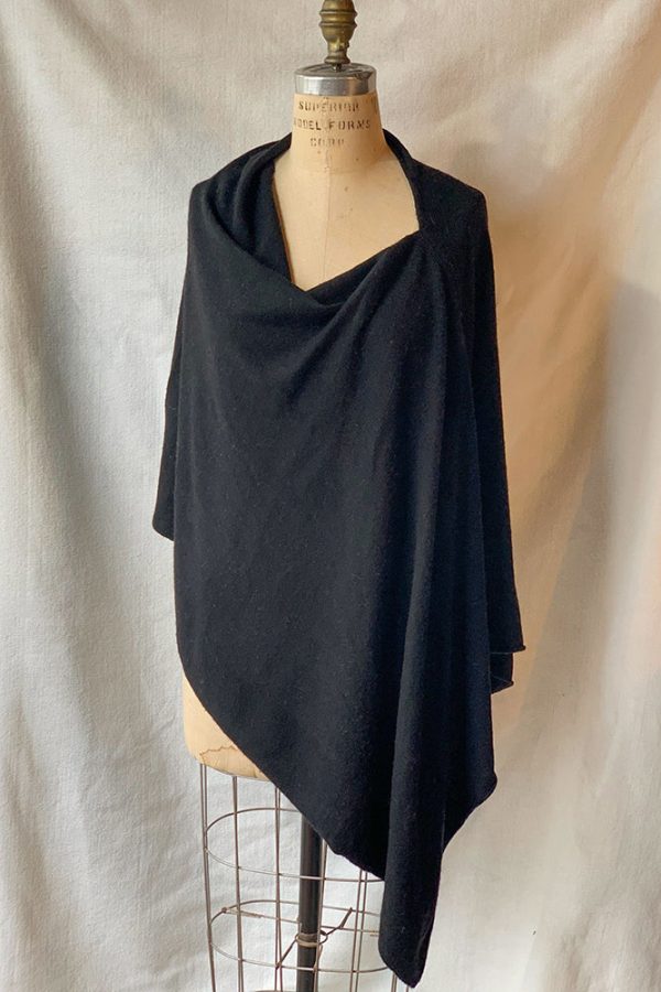 Dolma Cashmere Poncho Black on Sale